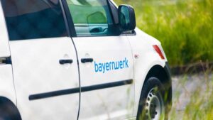Fahrzeug im Einsatz - Bayernwerk: Wissensmanagement über Teams