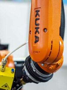 Robot Detail - KUKA: Weboberfläche für ein neues Human Machine Interface